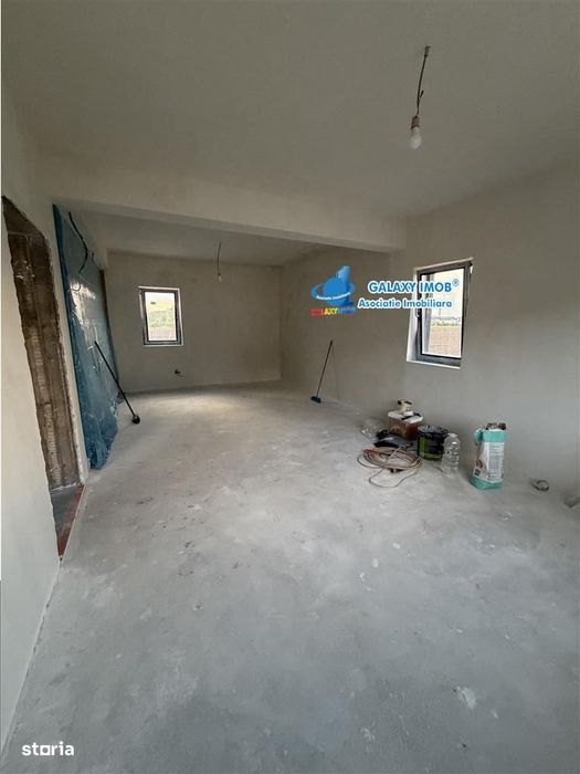 Proprietar-Casa P+1+M-5 camere\/3bai- Teren 500mp Vis-a-vis  PADURE