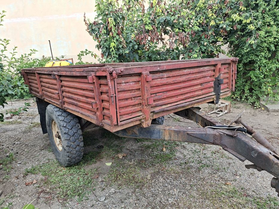 Vând tractor si utilaje agricole