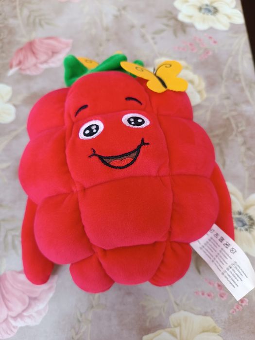 Jucarie rosie de plus