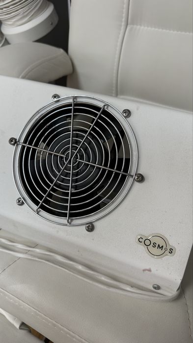 Продам , пылесос для маникюра .