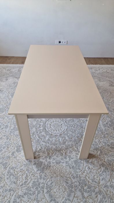 Жаңадан жасалынған үстел сатылады