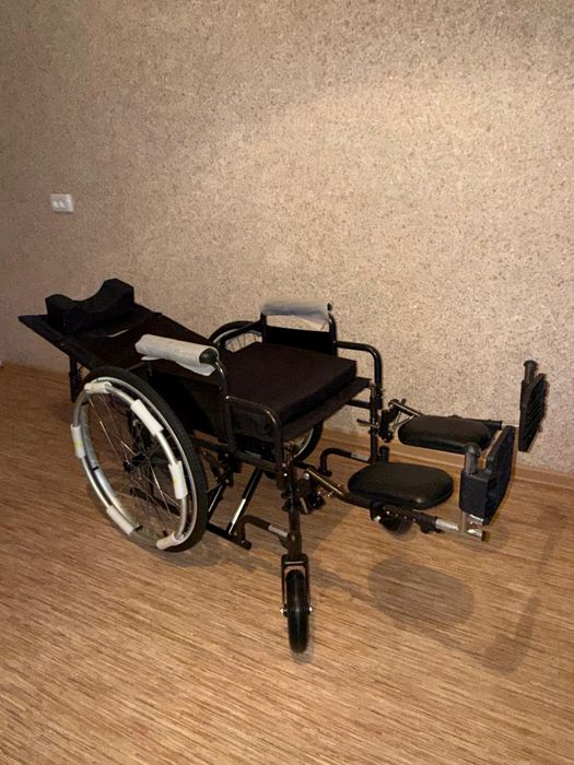 Инвалидная кресло-коляска