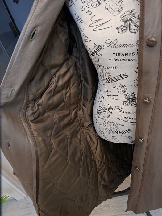 Haine de piele foarte eleganta
