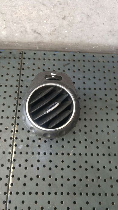 Grila aer bord stanga alfa romeo 147 937