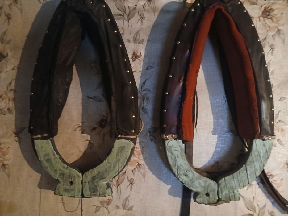 Уздечки новые ..