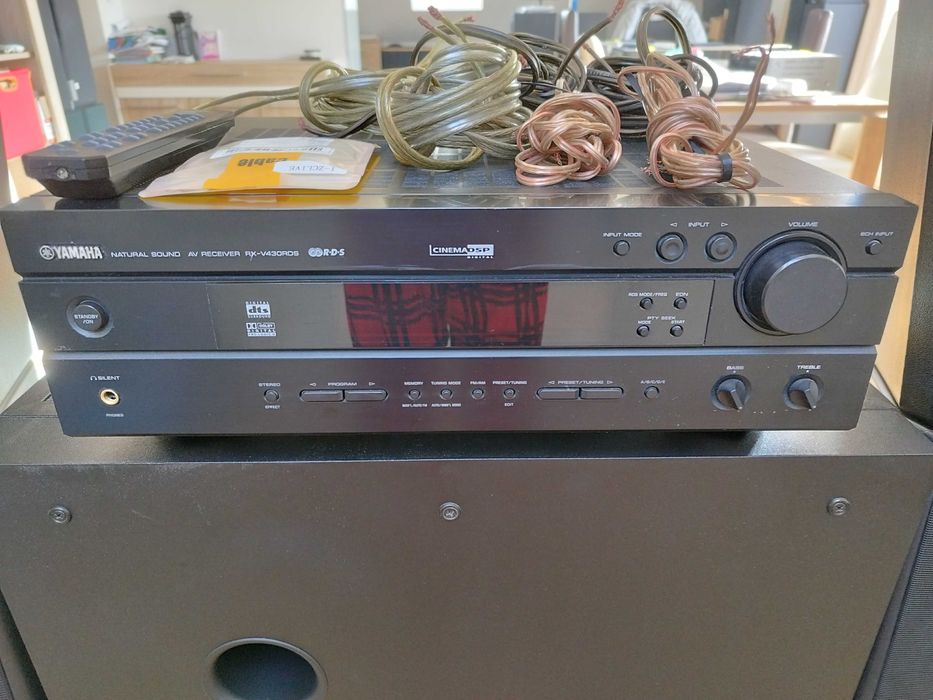 JBL Control 28 + JBL Sub Control SB 2 + Yamaha
