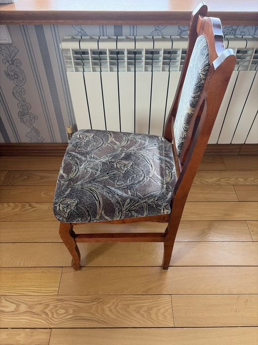 Продам стулья деревянные