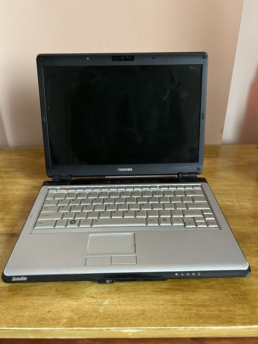 Лаптоп Toshiba Satelite U305