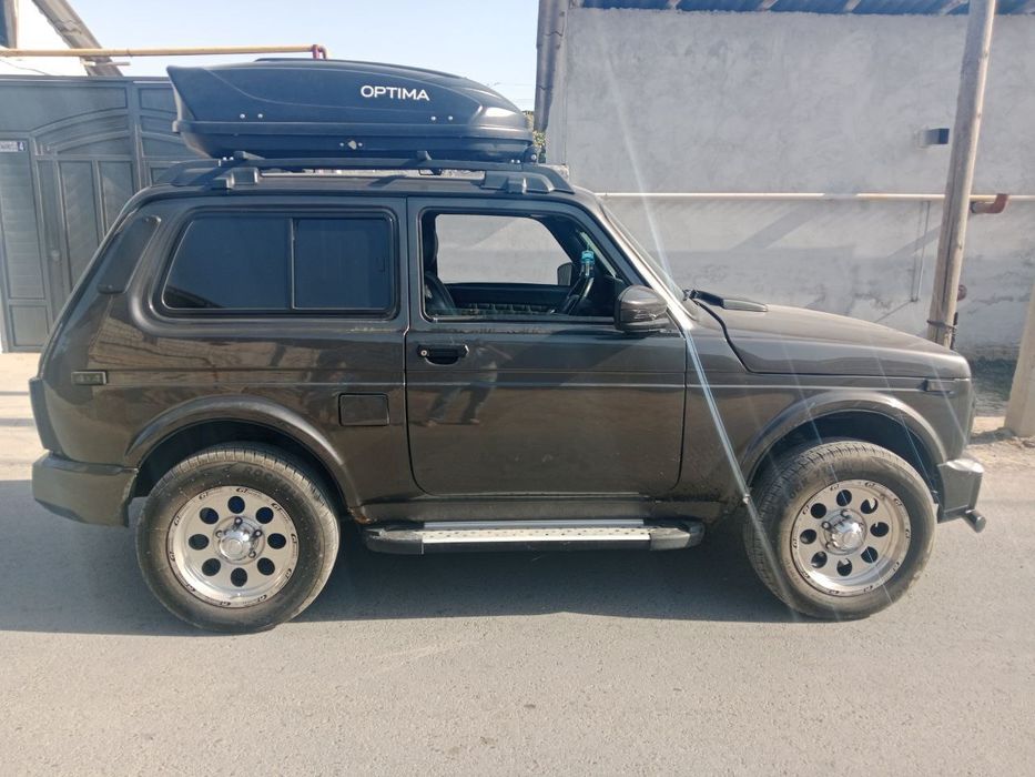 Продается Нива год 1990