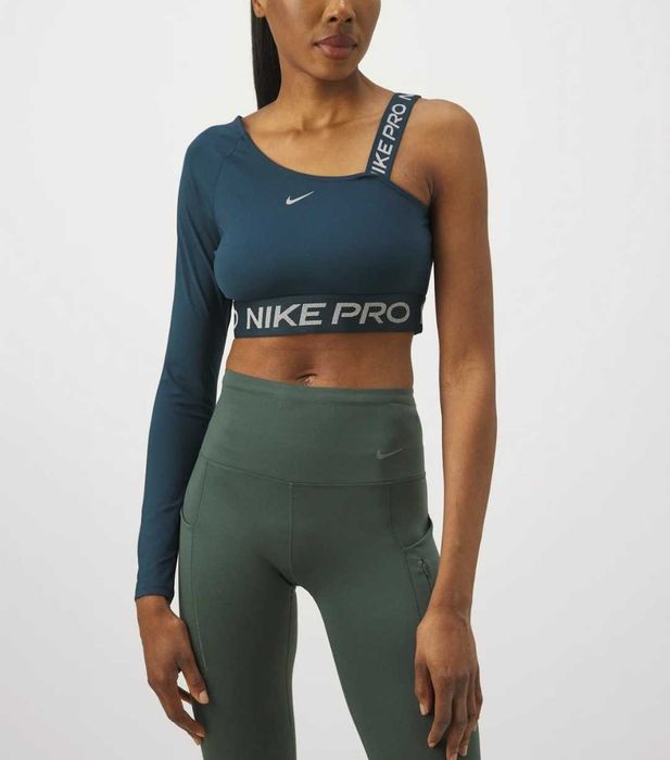 Дамски Nike Pro Performance спортен топ