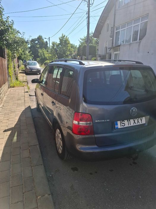 Vînd vw touran an fabricatie 2005