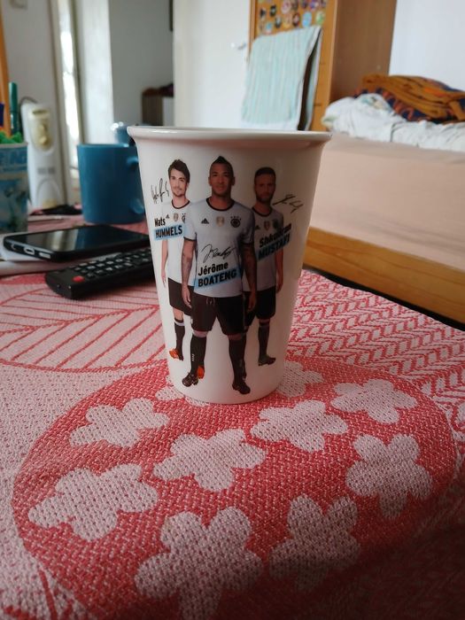 Порцеланови чаши