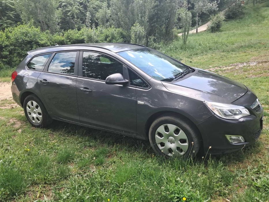 OPEL Astra 2012