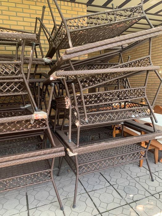 Стол и стулья Ратан