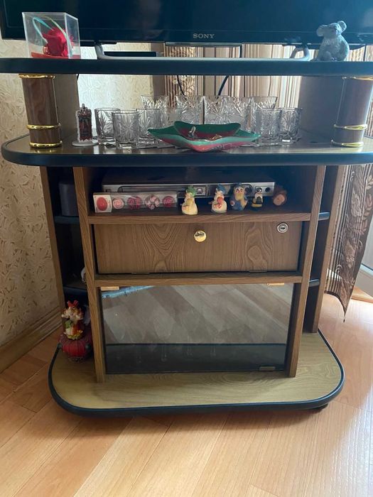 Тумба подставка под телевизор