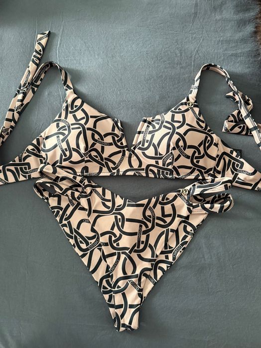 Бански на Alessa