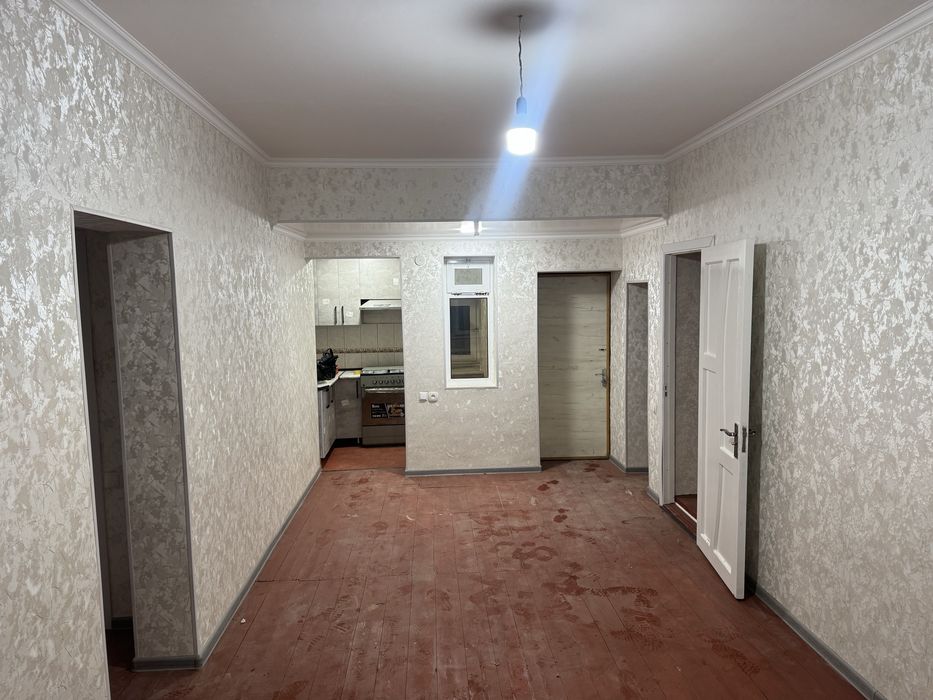 Uy sotiladi 6 sotix BEKTEMIR