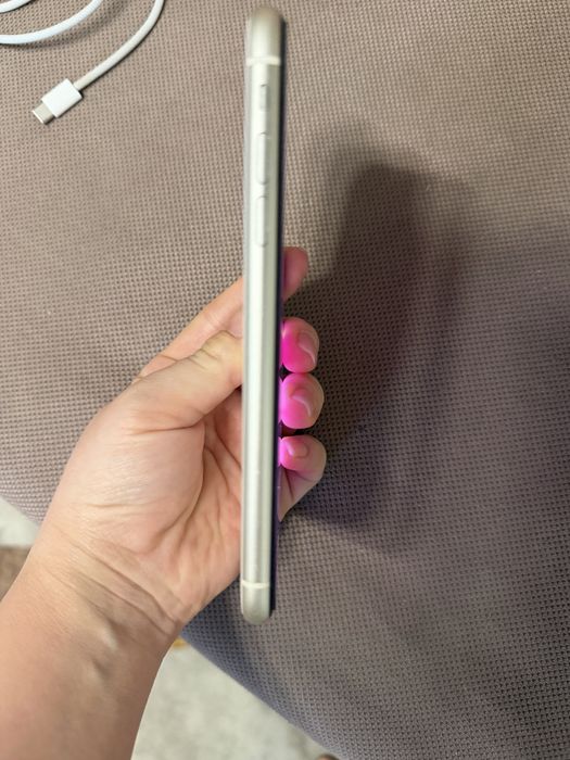 продам iphone 11