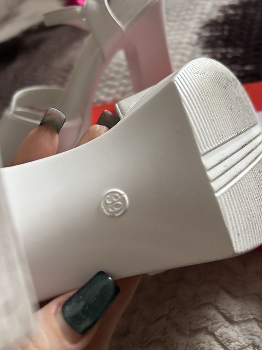 Срочно продам туфли !