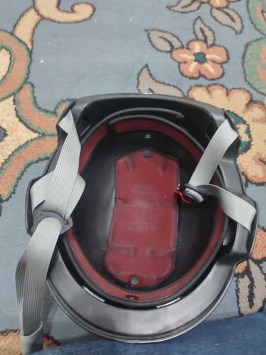 Срочно продам каску для велосипеда