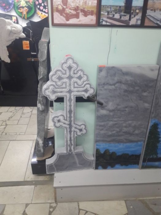 ПАМЯТНИКИ.брущятка.