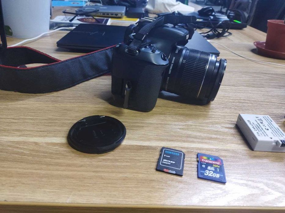 Canon 600D + 18-55mm