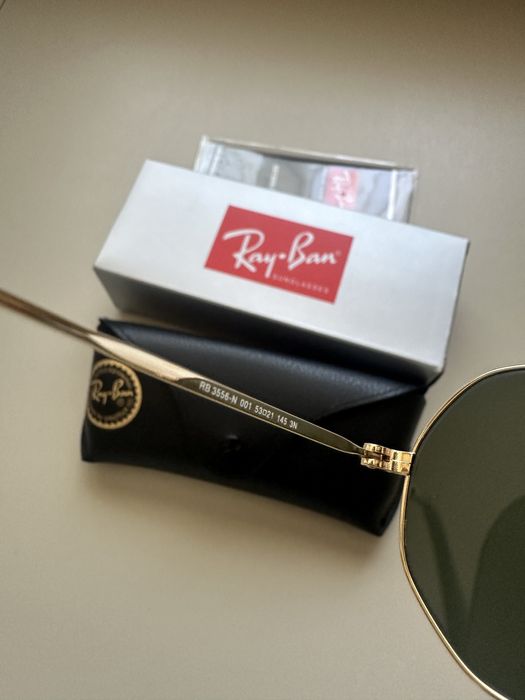 Чисто нови очила Ray Ban 3556