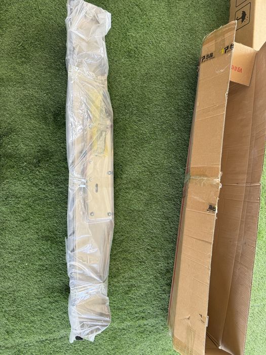 Задний бампер Toyota Hilux