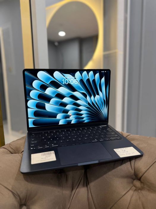 Macbook Air 2025/Apple M4