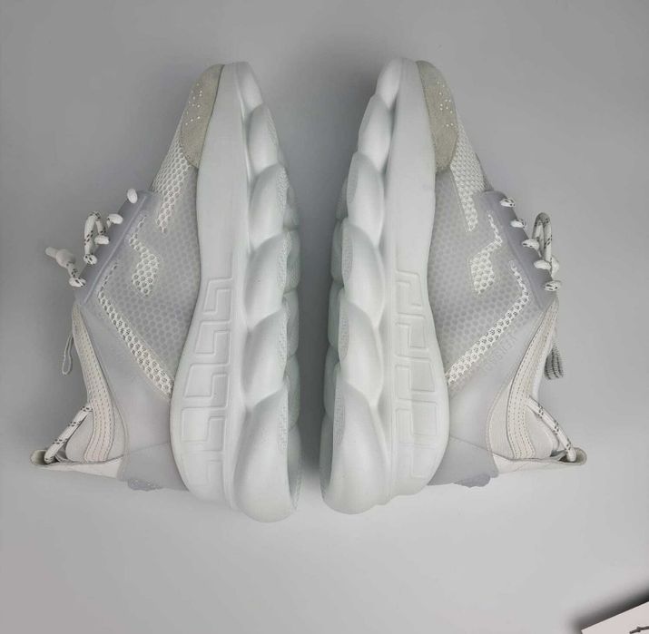 Versace chain reaction