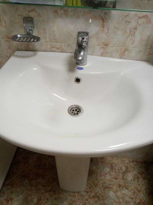 Итальянская раковина Milano с широкой ножкой+смеситель