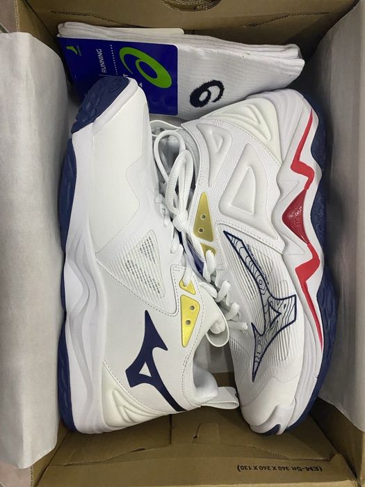 Волейбольные кроссовки