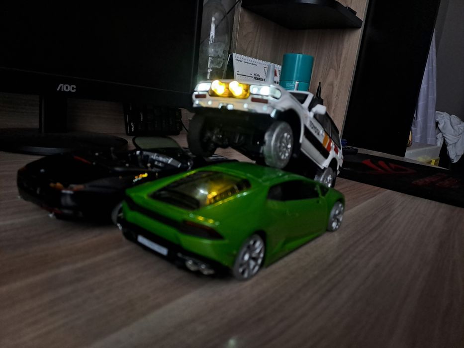 Игрушчные машины модельки в масштабе 1/24