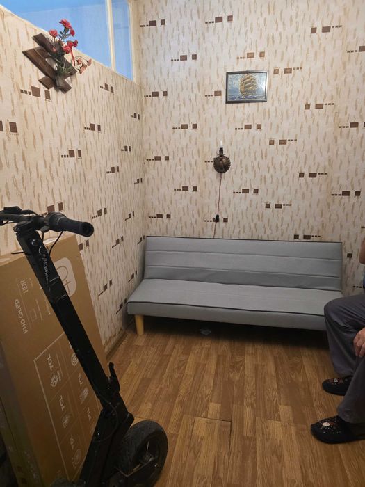 Компактен диван клик клак сив цвят