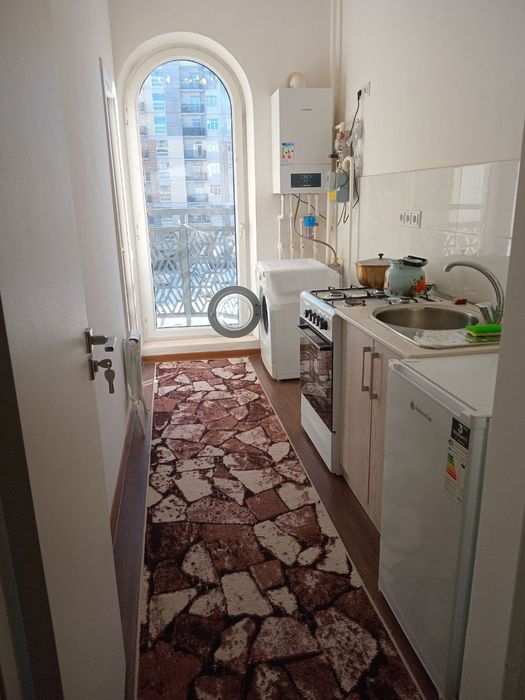 Сдаётся 1 ком квартира в чирчике Навастройка 4 этаж 2 мкн