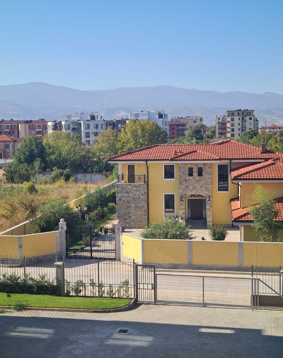 Дава се под наем Двустаен апартамент в Пловдив, Въстанически - 70 кв.м за 408 € - Снимка #6