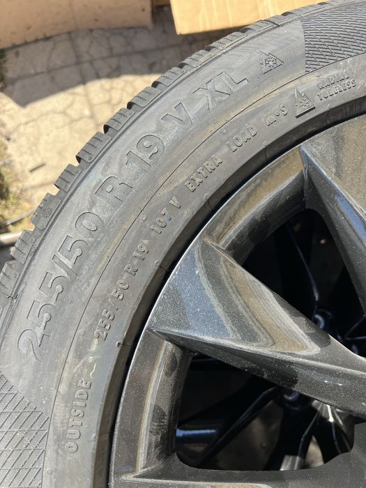 Зимни Гуми 235 55 19 / 255 50 19 Continental Winter Contact TS 850p