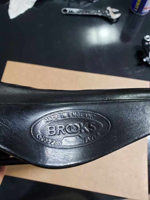 BROOKS седло на велосипед.