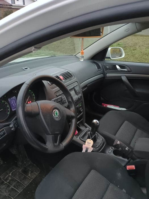 Vând Skoda octavia