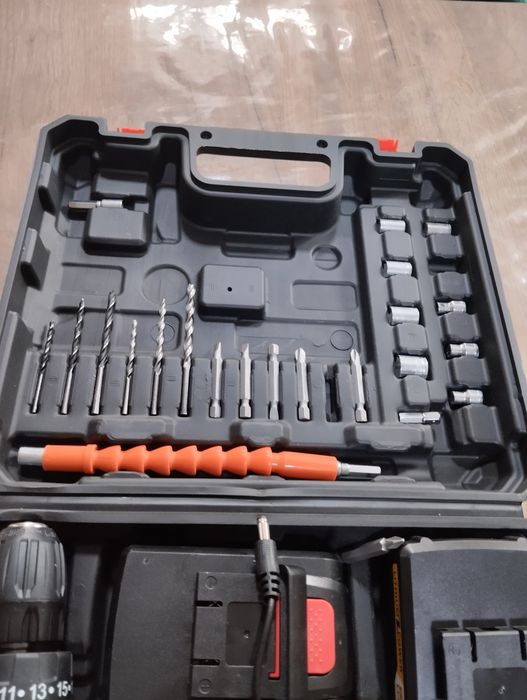 Шуруповерт аккумуляторный