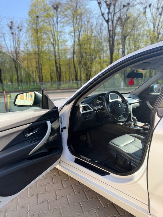 De vânzare BMW 320i GTT