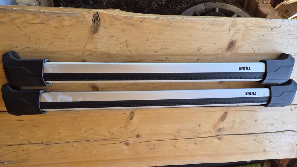Vând Bare transversale Thule  Wingbar Edge Silver