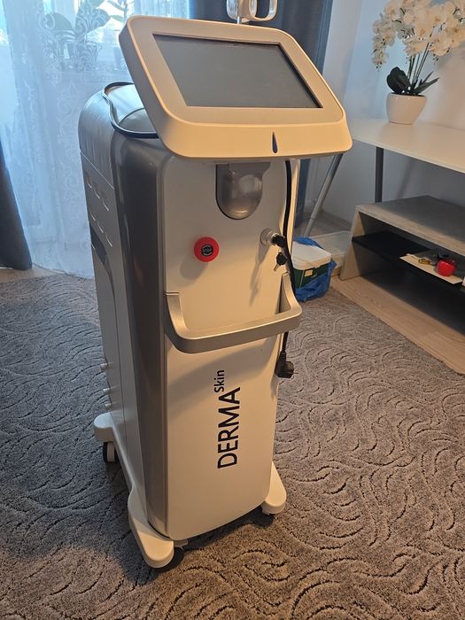 Aparat laser epilare definitiva cu 3 lungimi de unda.Alexandrite