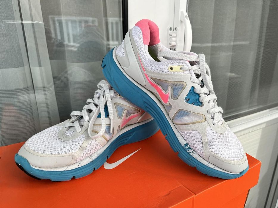 Промо цена! Маратонки  Nike.