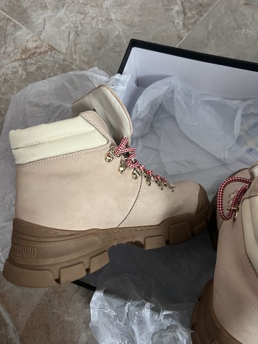 Зимни-боти love moshino