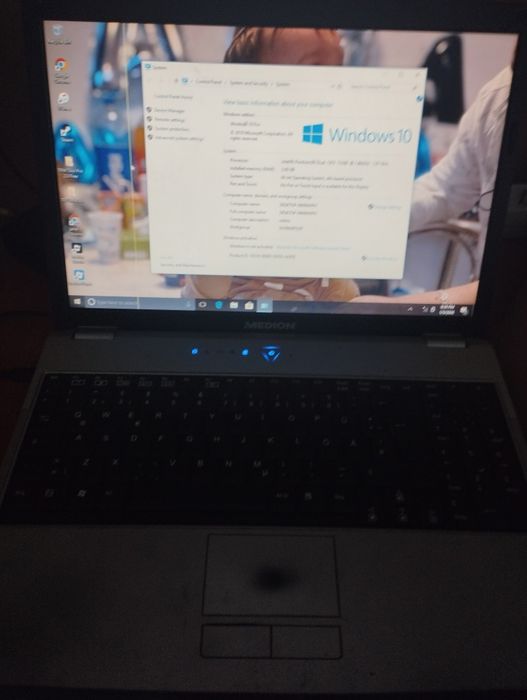 Vând leptop 3 GB rami