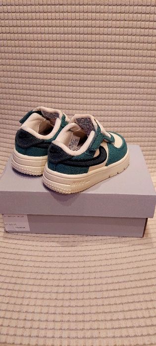 Детски маратонки Nike Force 1
