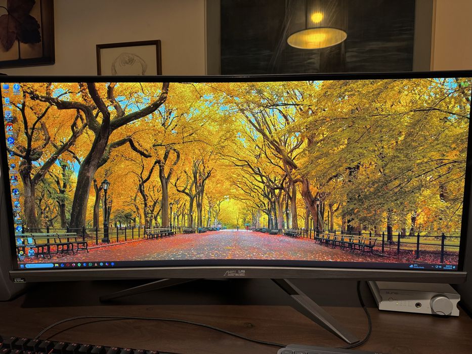 Vand monitor gaming premium ASUS ROG Swift PG348Q