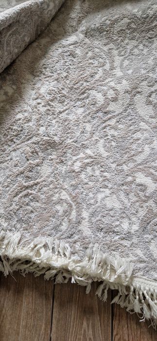 Полас 8.000 тыс  район зел.баз .размер 2×3