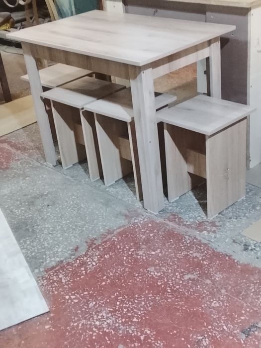 Продам табуретки